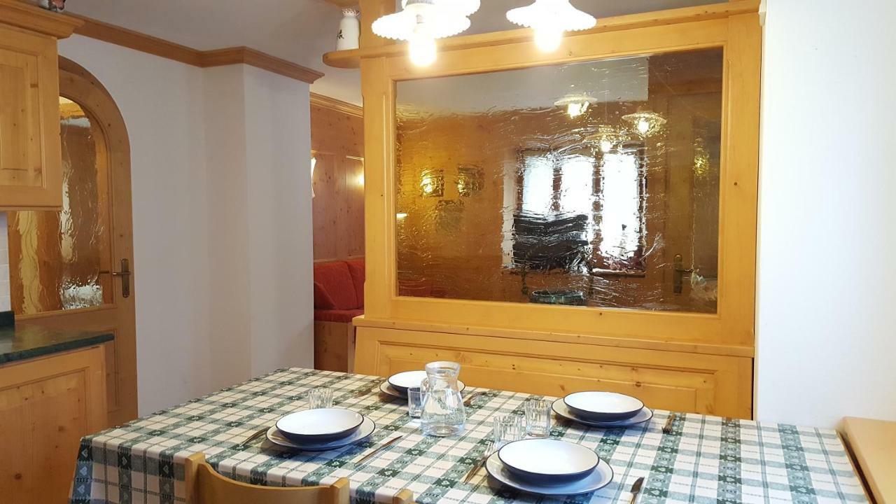Casa Rossi Lägenhet Le Grazie  Exteriör bild