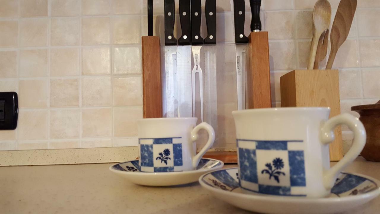 Casa Rossi Lägenhet Le Grazie  Exteriör bild