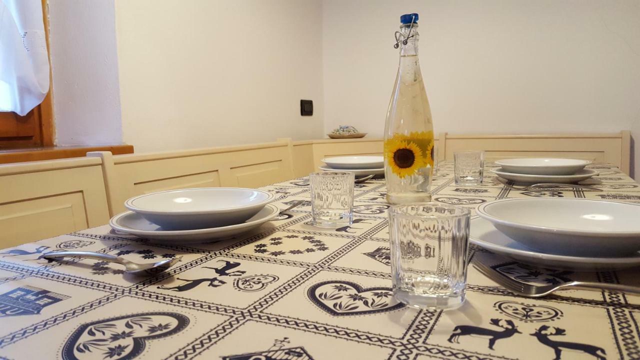 Casa Rossi Lägenhet Le Grazie  Exteriör bild