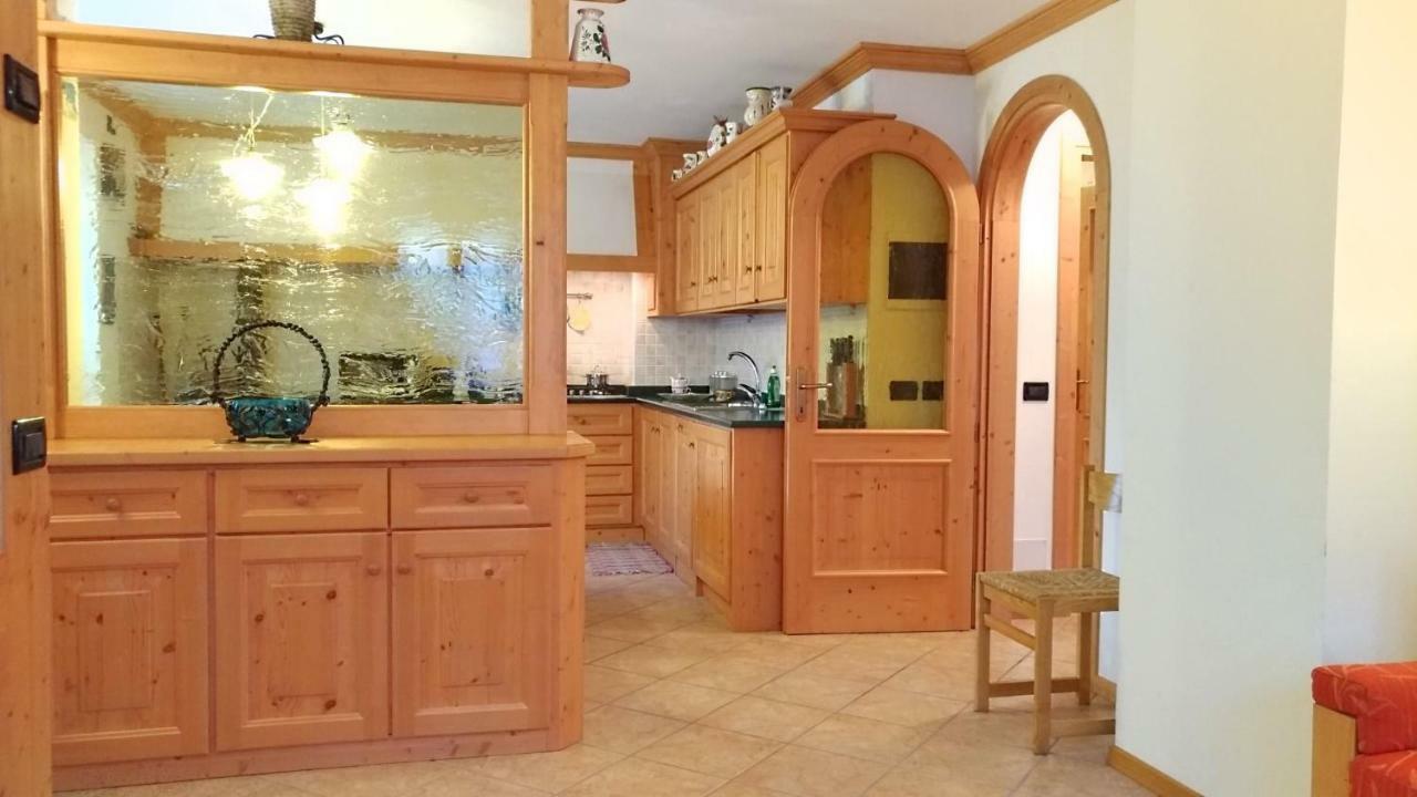Casa Rossi Lägenhet Le Grazie  Exteriör bild
