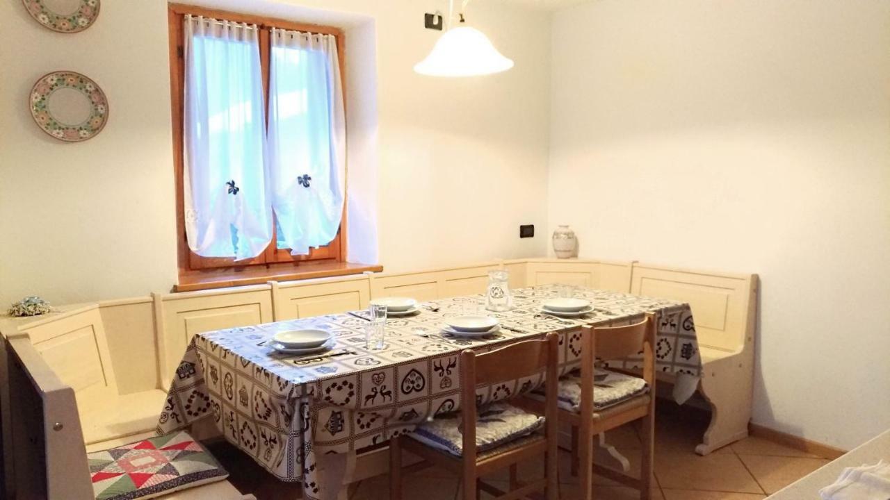 Casa Rossi Lägenhet Le Grazie  Exteriör bild