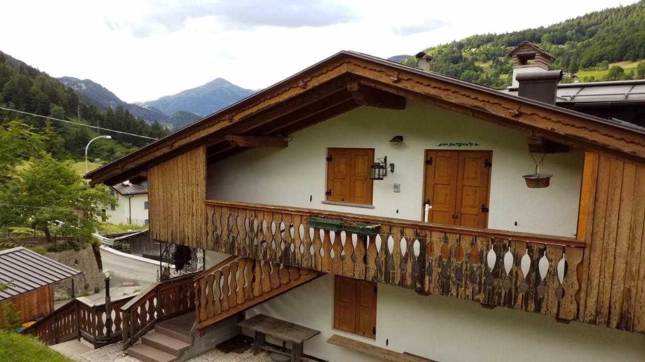 Casa Rossi Lägenhet Le Grazie  Exteriör bild
